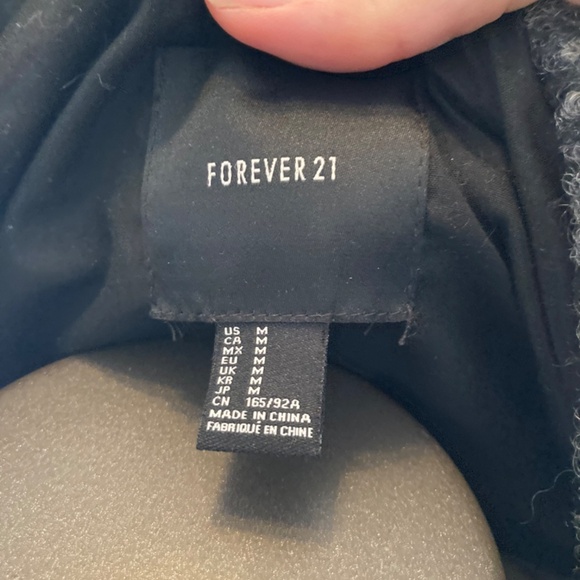 Drapey wool blend jacket with faux leather trim - Picture 7 of 8